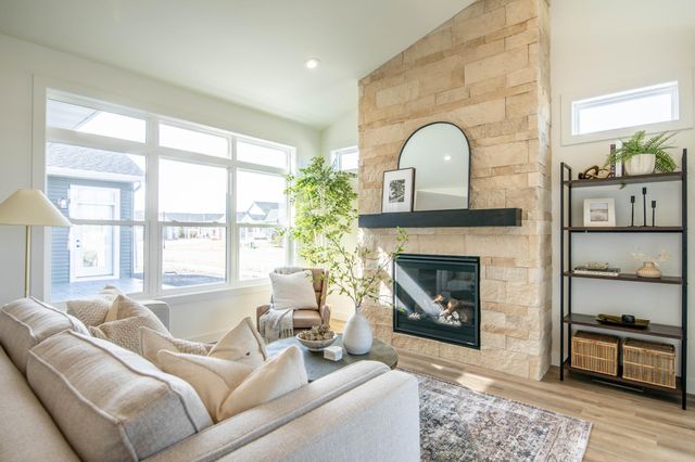 6532 Sun Valley Boulevard, Horace, ND 58047