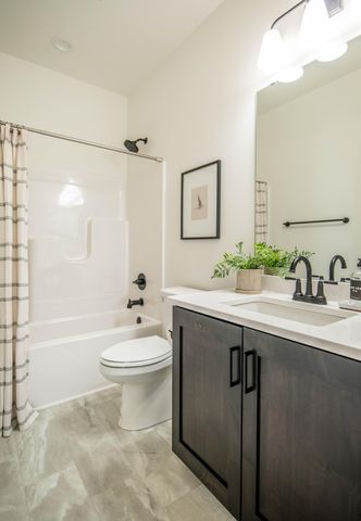 6532 Sun Valley Boulevard, Horace, ND 58047