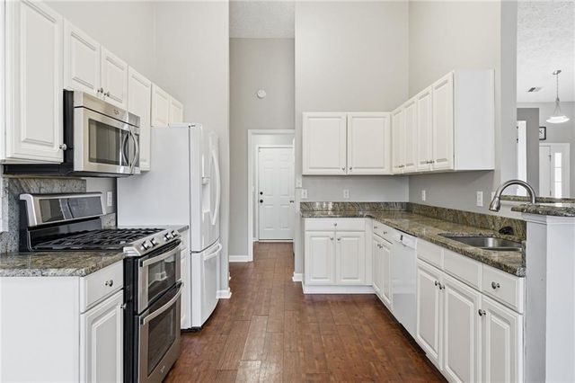 7005 Woodfield Way, Woodstock, GA 30188