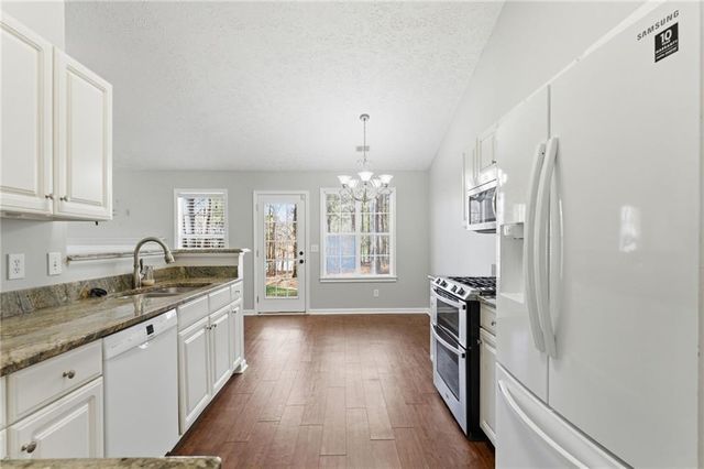 7005 Woodfield Way, Woodstock, GA 30188