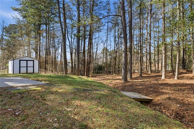 7005 Woodfield Way, Woodstock, GA 30188