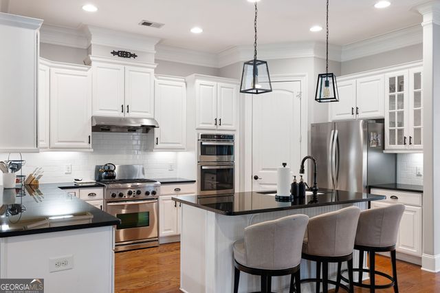 267 Somerset Circle, Woodstock, GA 30189