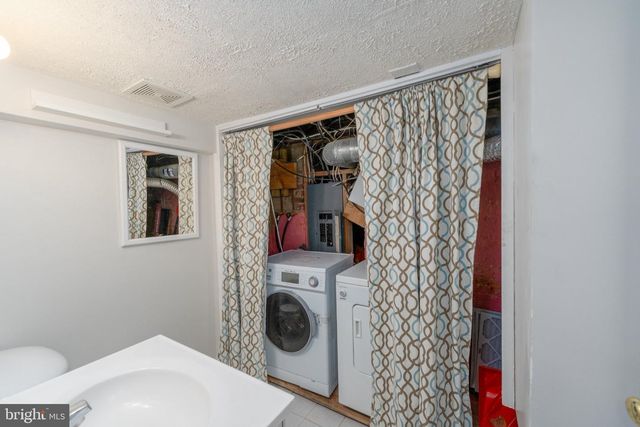 666 MELVIN DR, Baltimore, MD 21230