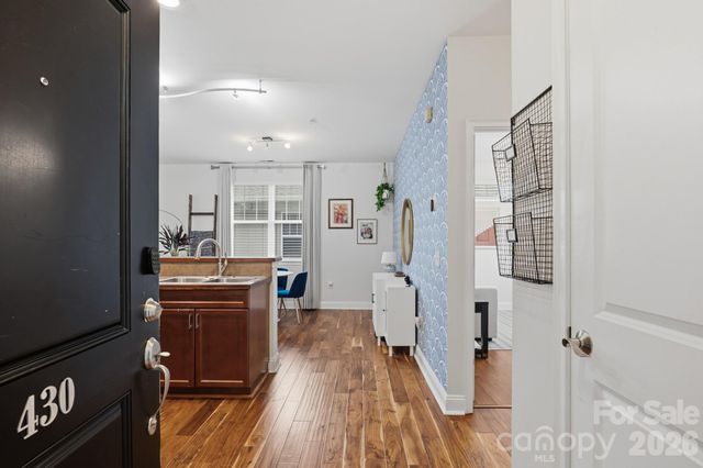 1308 Kenilworth Avenue 430, Charlotte, NC 28203
