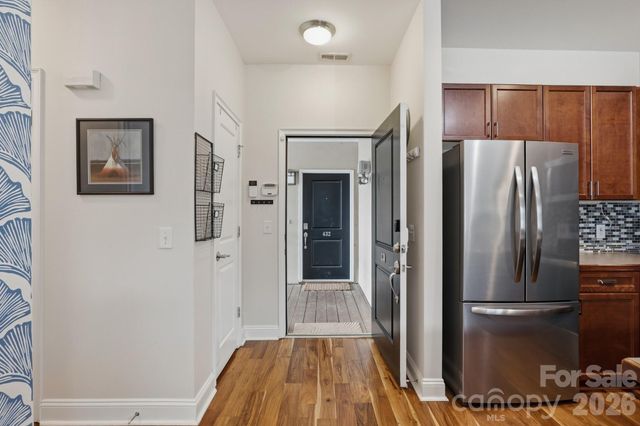 1308 Kenilworth Avenue 430, Charlotte, NC 28203
