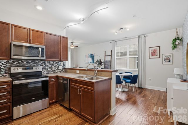 1308 Kenilworth Avenue 430, Charlotte, NC 28203