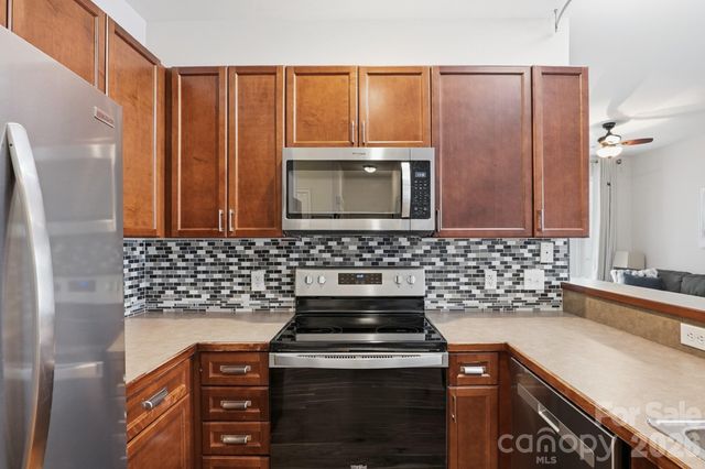 1308 Kenilworth Avenue 430, Charlotte, NC 28203