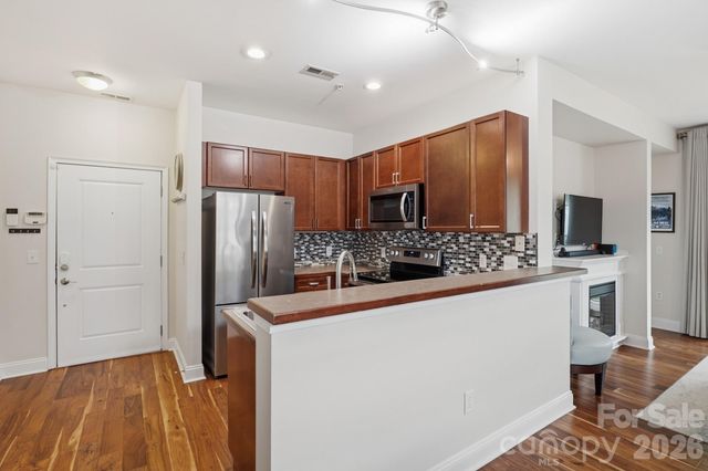 1308 Kenilworth Avenue 430, Charlotte, NC 28203