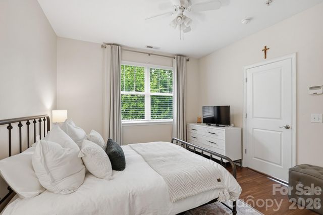 1308 Kenilworth Avenue 430, Charlotte, NC 28203