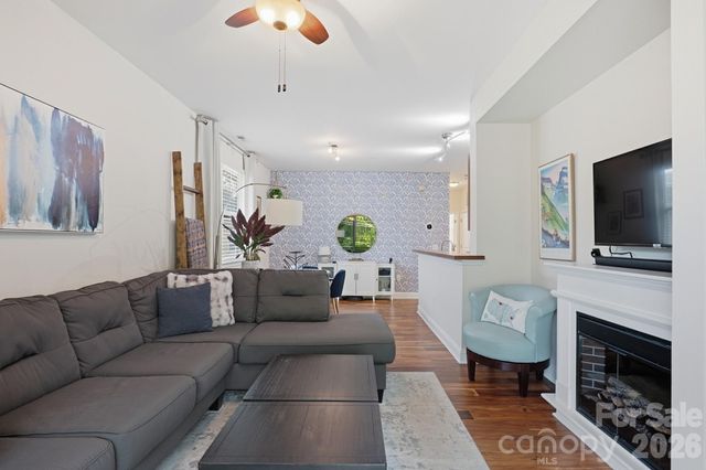 1308 Kenilworth Avenue 430, Charlotte, NC 28203