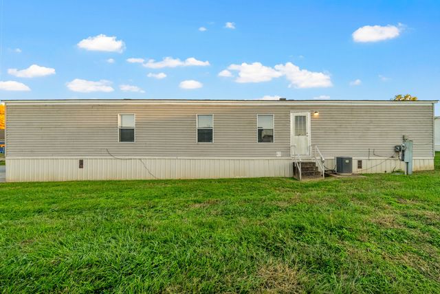 603 Kerri Ln, Oak Grove, KY 42262