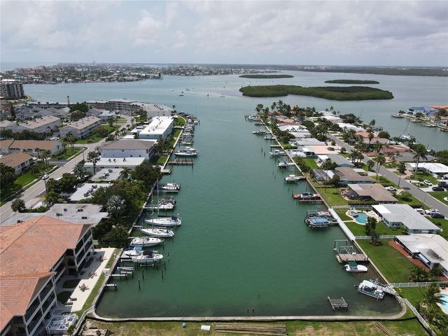 12175 3RD STREET E 2, Treasure Island, FL 33706
