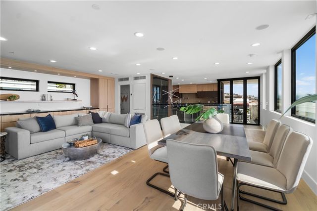 214 El Porto Street, Manhattan Beach, CA 90266