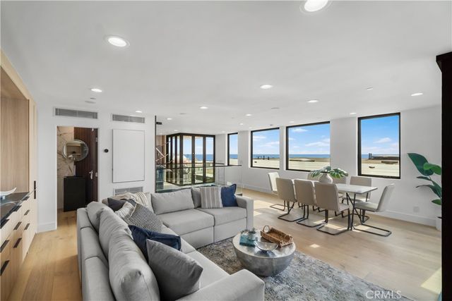 214 El Porto Street, Manhattan Beach, CA 90266