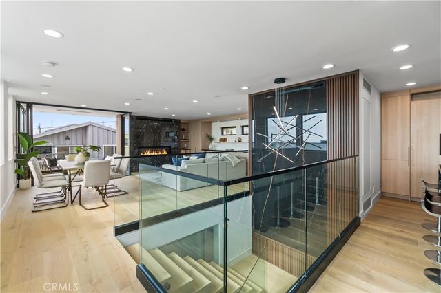 214 El Porto Street, Manhattan Beach, CA 90266