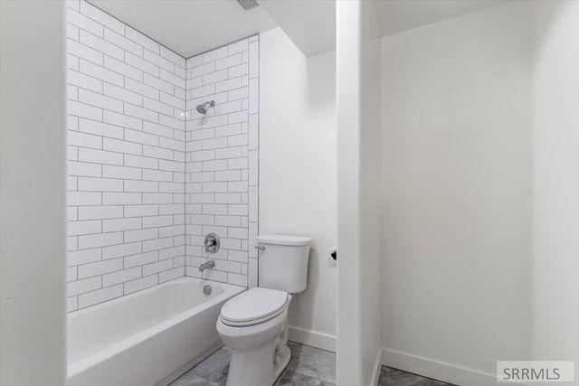 5776 Cedarwood Lane, Ammon, ID 83406