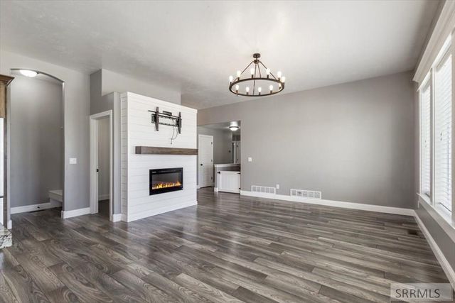 5776 Cedarwood Lane, Ammon, ID 83406