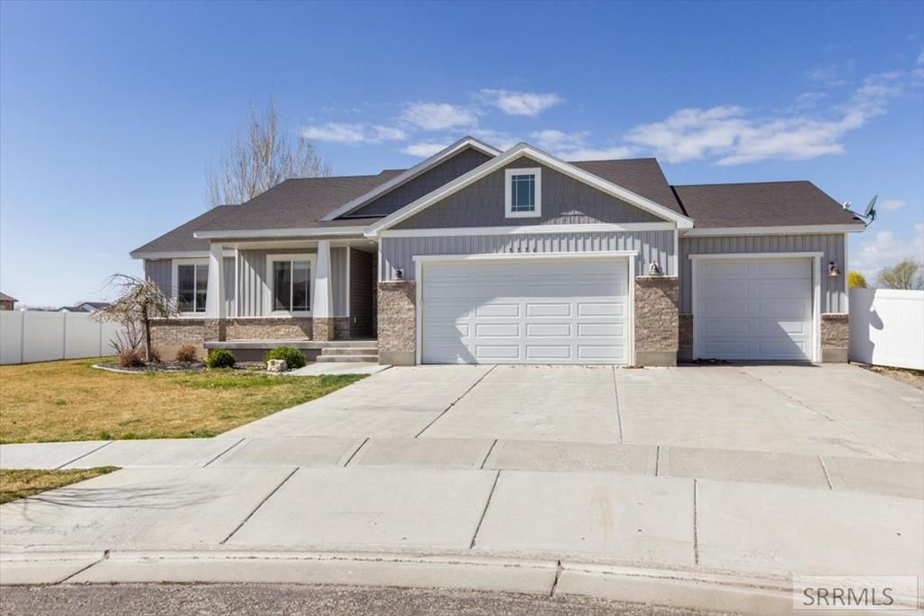 5776 Cedarwood Lane, Ammon, ID 83406