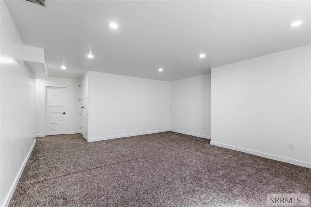 Image 24 of property listing at 5776 Cedarwood Lane, Ammon, ID 83406