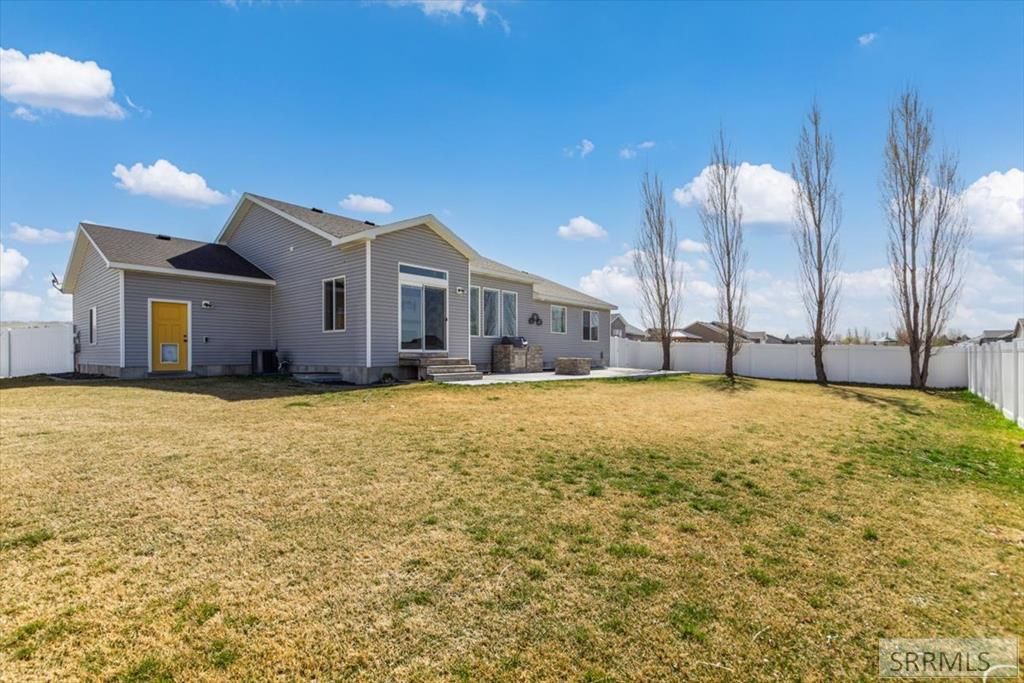 Image 34 of property listing at 5776 Cedarwood Lane, Ammon, ID 83406