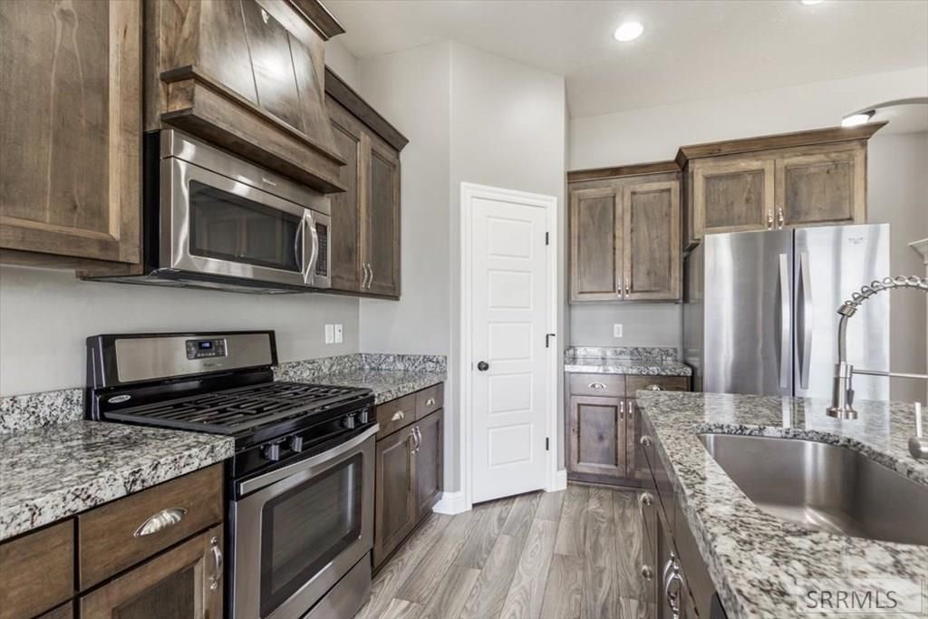 Image 6 of property listing at 5776 Cedarwood Lane, Ammon, ID 83406