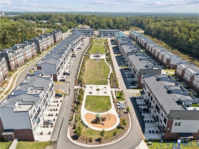 241 Brattice Dr, Midlothian, VA 23114