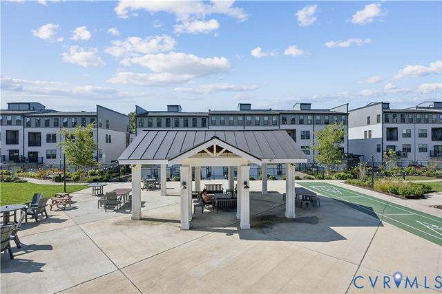 241 Brattice Dr, Midlothian, VA 23114