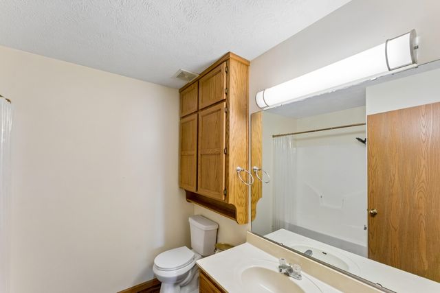 611 S Countryside Avenue, Republic, MO 65738