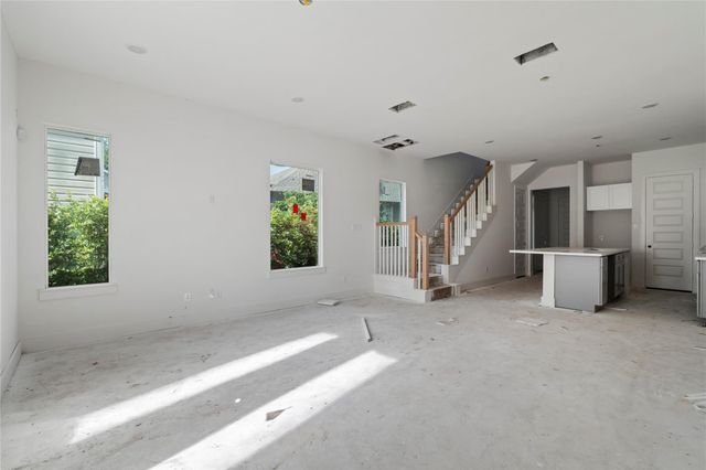 1502 Hussion Street, Houston, TX 77003