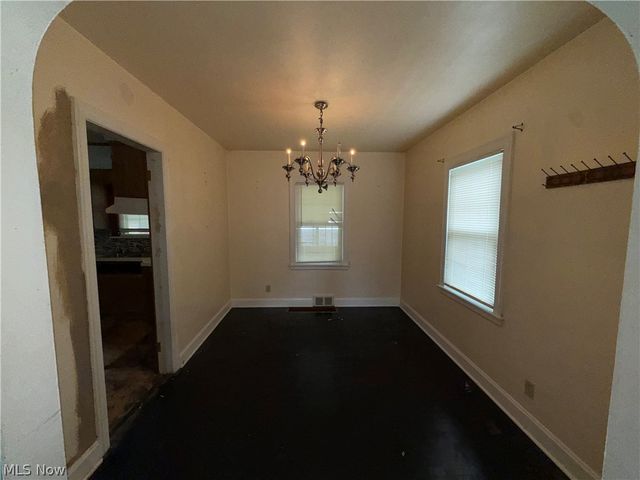 57 Leighton Avenue, Youngstown, OH 44512