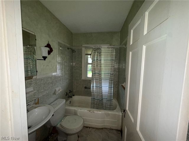 57 Leighton Avenue, Youngstown, OH 44512