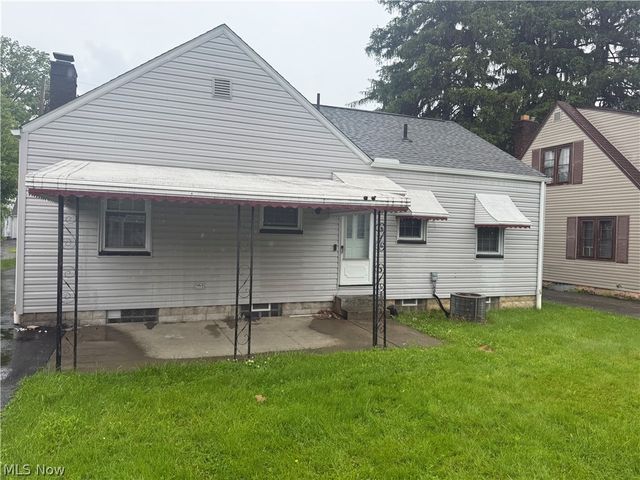 57 Leighton Avenue, Youngstown, OH 44512