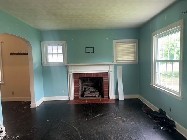 57 Leighton Avenue, Youngstown, OH 44512