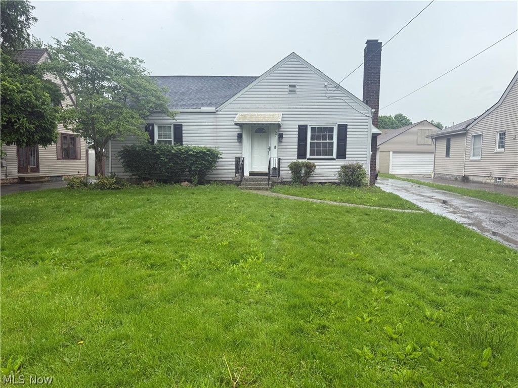 57 Leighton Avenue, Youngstown, OH 44512
