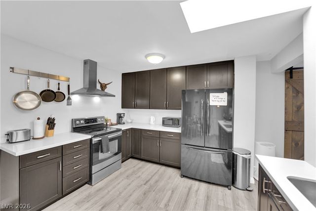 942 Westminster Avenue, Las Vegas, NV 89119