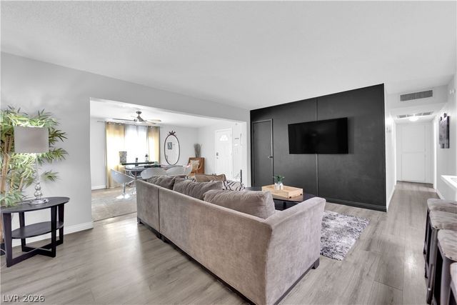 942 Westminster Avenue, Las Vegas, NV 89119