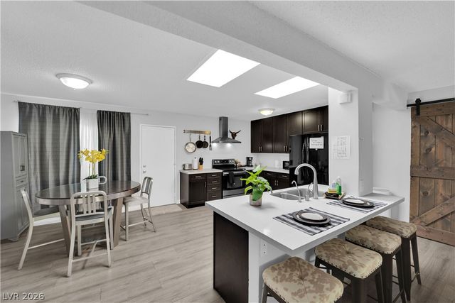 942 Westminster Avenue, Las Vegas, NV 89119