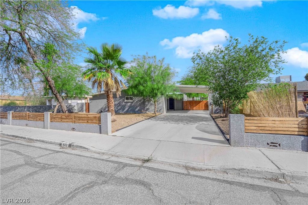 942 Westminster Avenue, Las Vegas, NV 89119