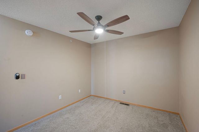 8026 Golden Valley Road, Golden Valley, MN 55427