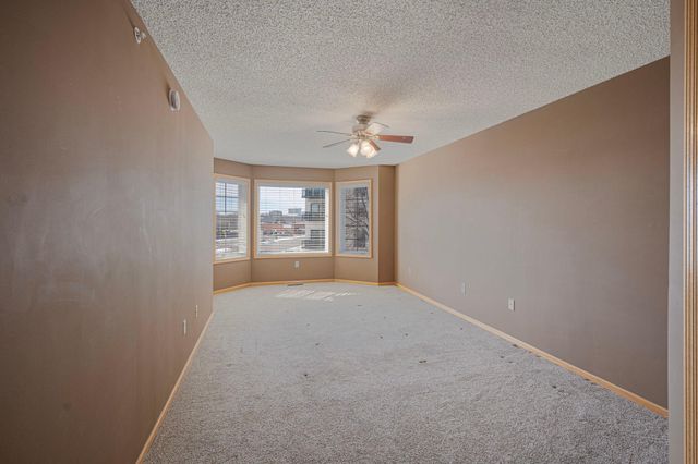 8026 Golden Valley Road, Golden Valley, MN 55427