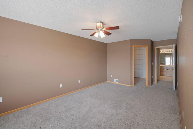 8026 Golden Valley Road, Golden Valley, MN 55427