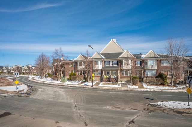 8026 Golden Valley Road, Golden Valley, MN 55427