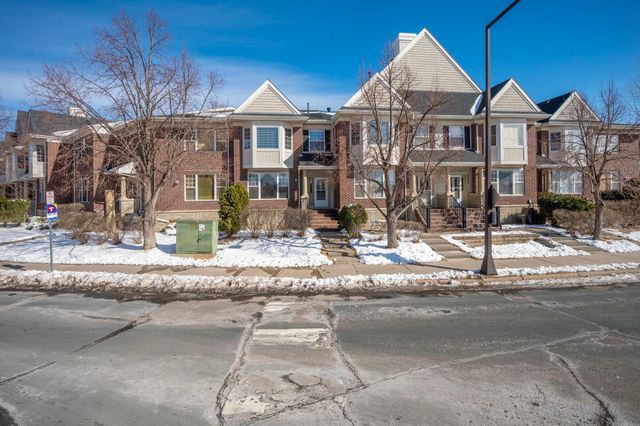 8026 Golden Valley Road, Golden Valley, MN 55427