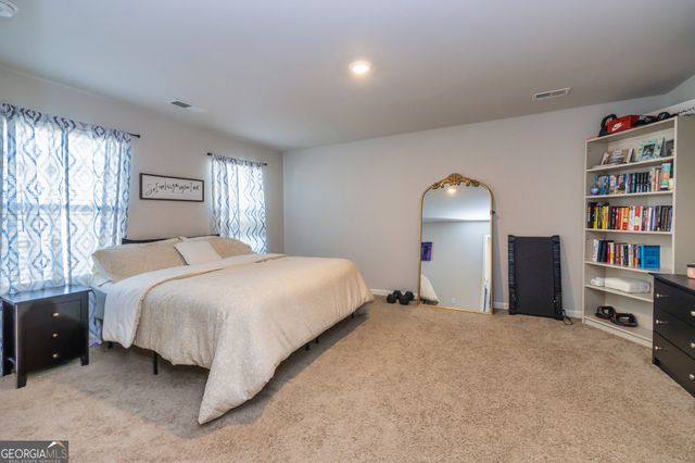 111 Tudor Way, West Point, GA 31833