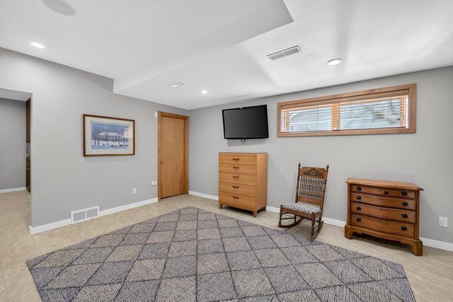 6833 Phil Lewis Way, Middleton, WI 53562