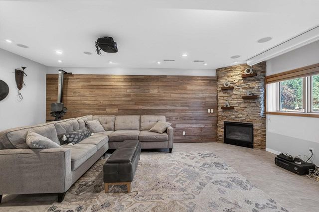 6833 Phil Lewis Way, Middleton, WI 53562