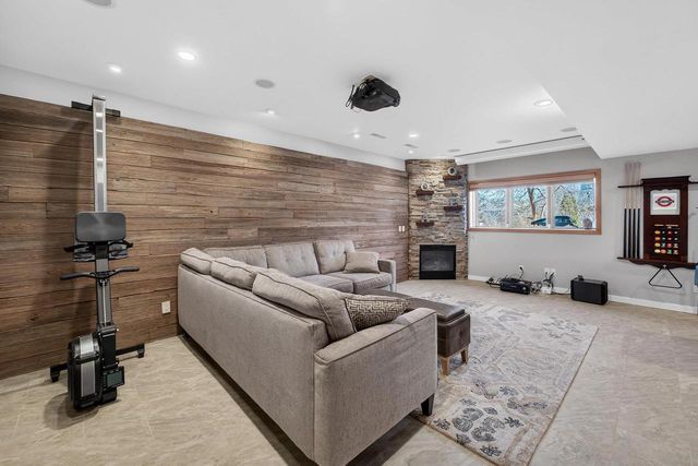 6833 Phil Lewis Way, Middleton, WI 53562