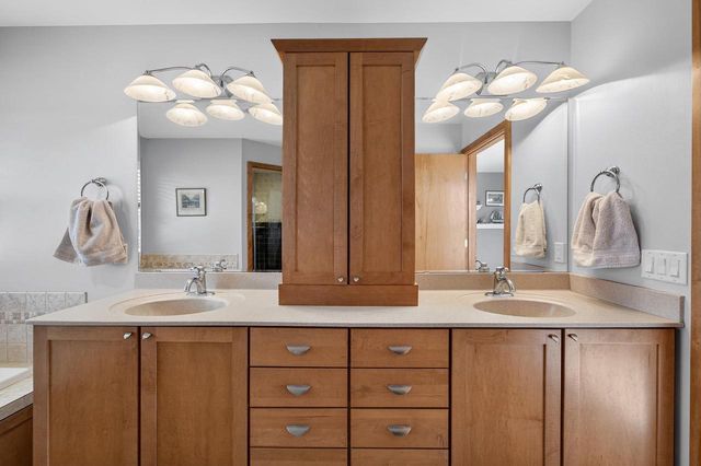 6833 Phil Lewis Way, Middleton, WI 53562