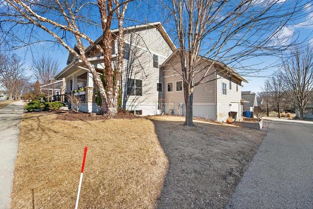 6833 Phil Lewis Way, Middleton, WI 53562