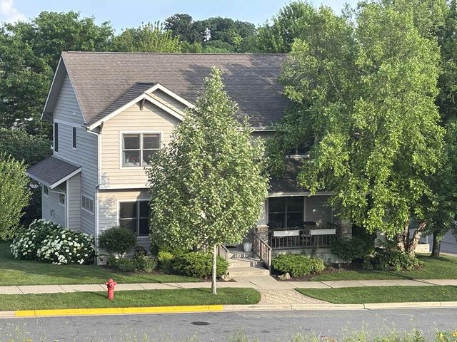 6833 Phil Lewis Way, Middleton, WI 53562